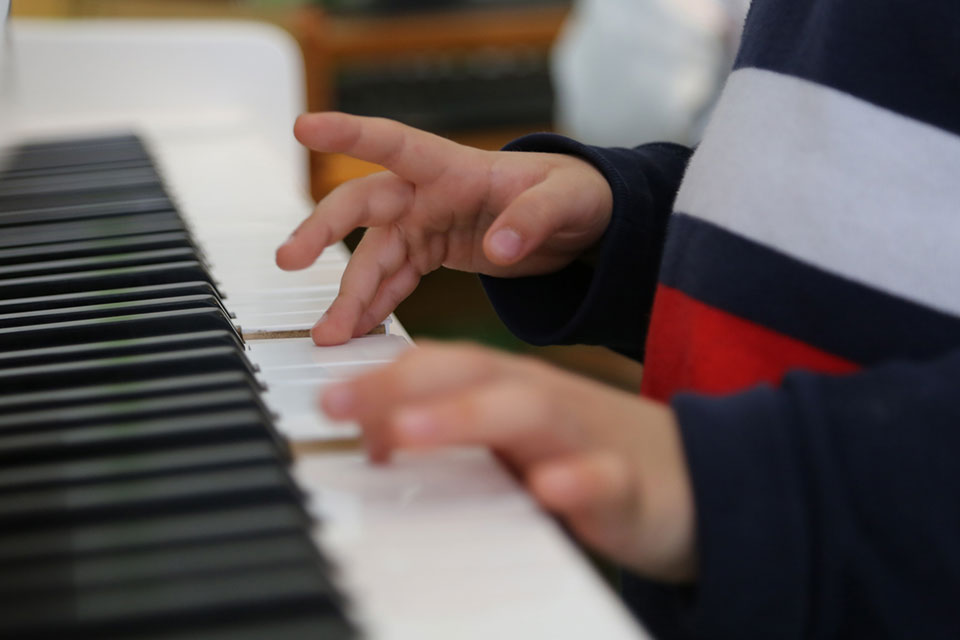 Cours de piano pour enfants